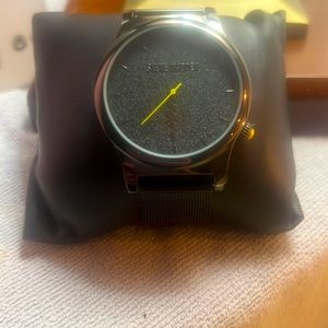 Never worn Men/Women Steve Madden watch